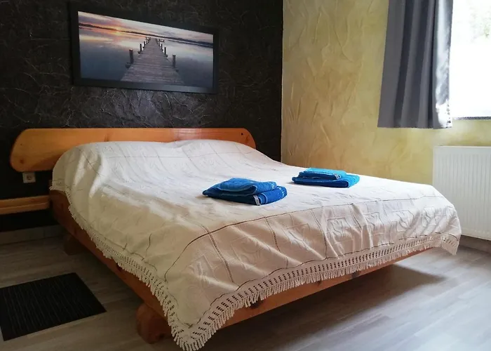 Maleluni Малинска