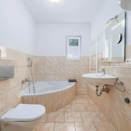 Maleluni 아파트 말린스카