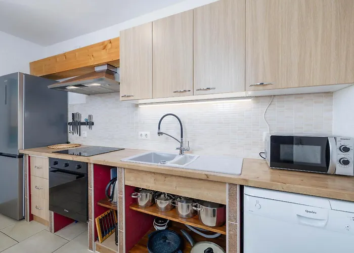 Maleluni Apartment *