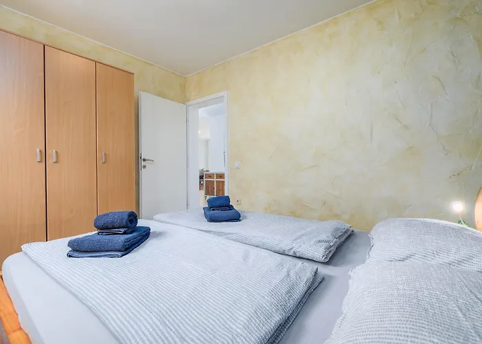 Apartment Maleluni Malinska