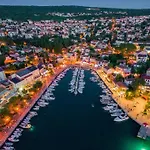 Lägenhet Maleluni