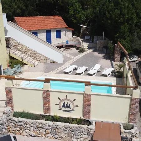 Maleluni Appartement *