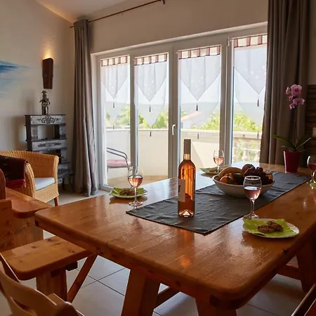 Maleluni Appartement *